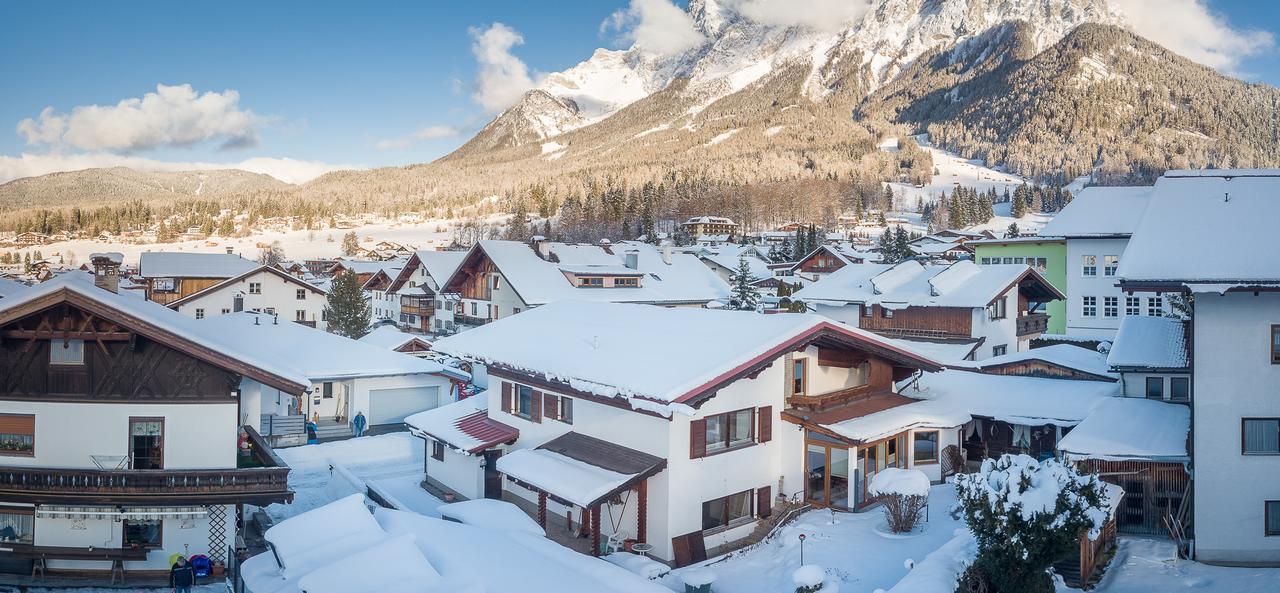 Chalet Holzerstubn Ehrwald Exterior photo