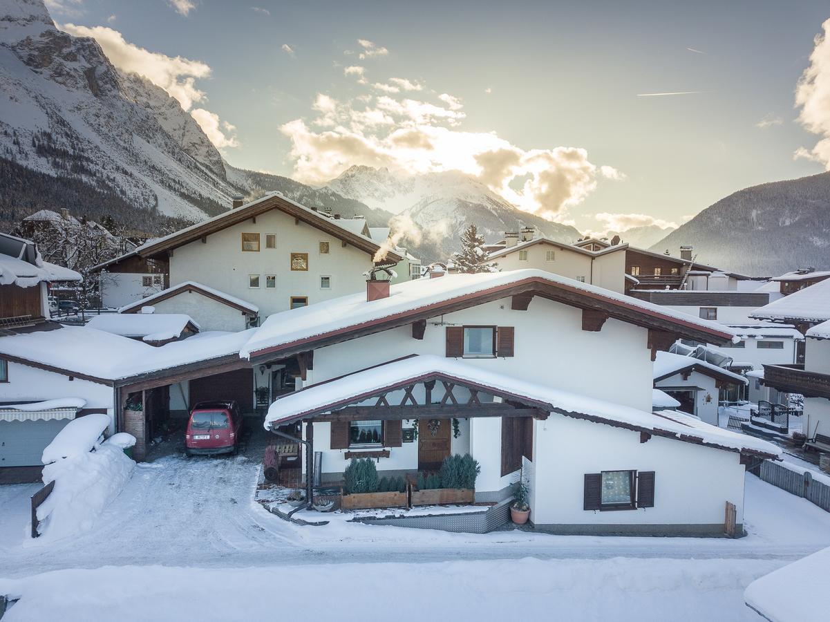 Chalet Holzerstubn Ehrwald Exterior photo