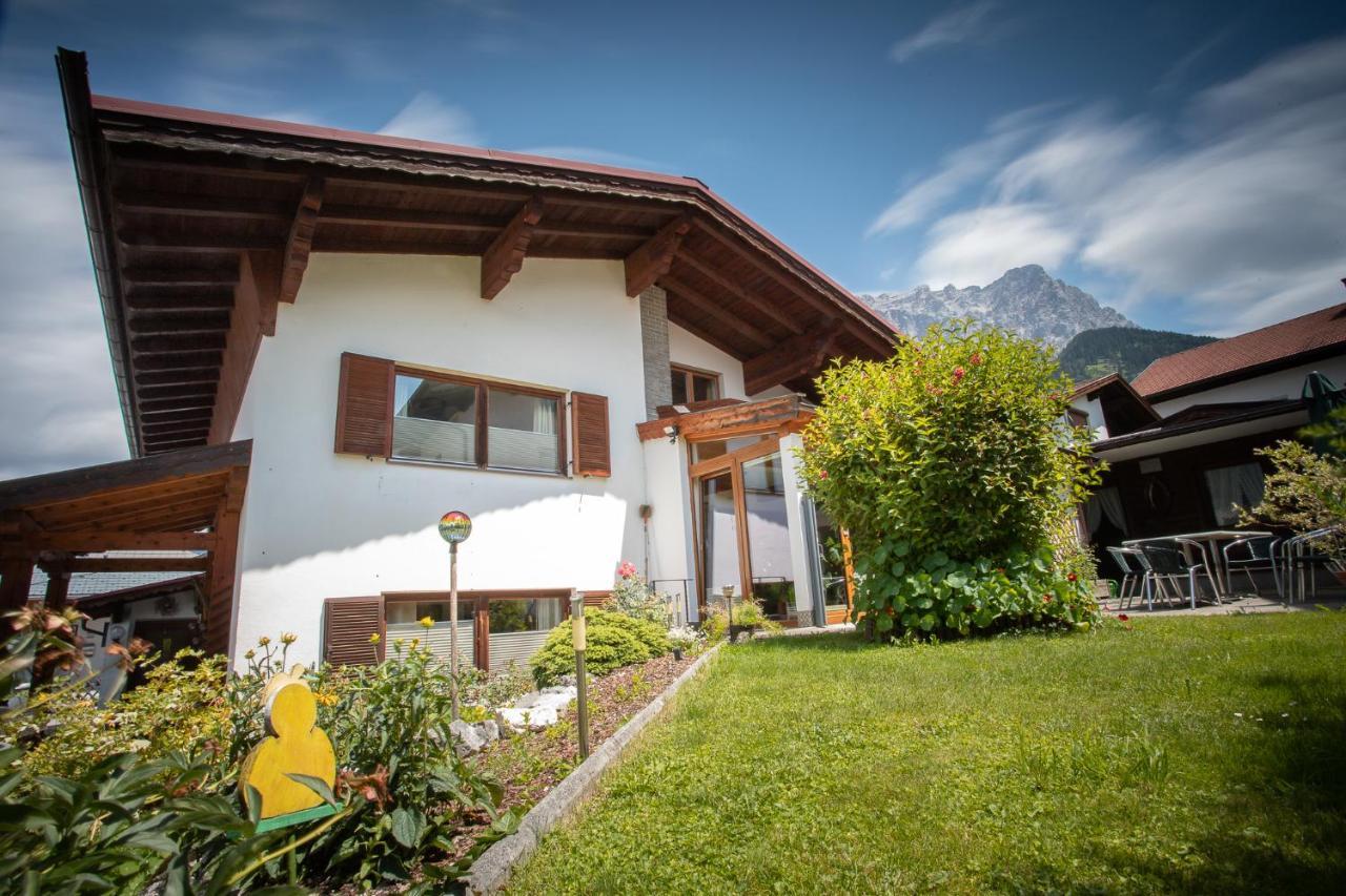 Chalet Holzerstubn Ehrwald Exterior photo